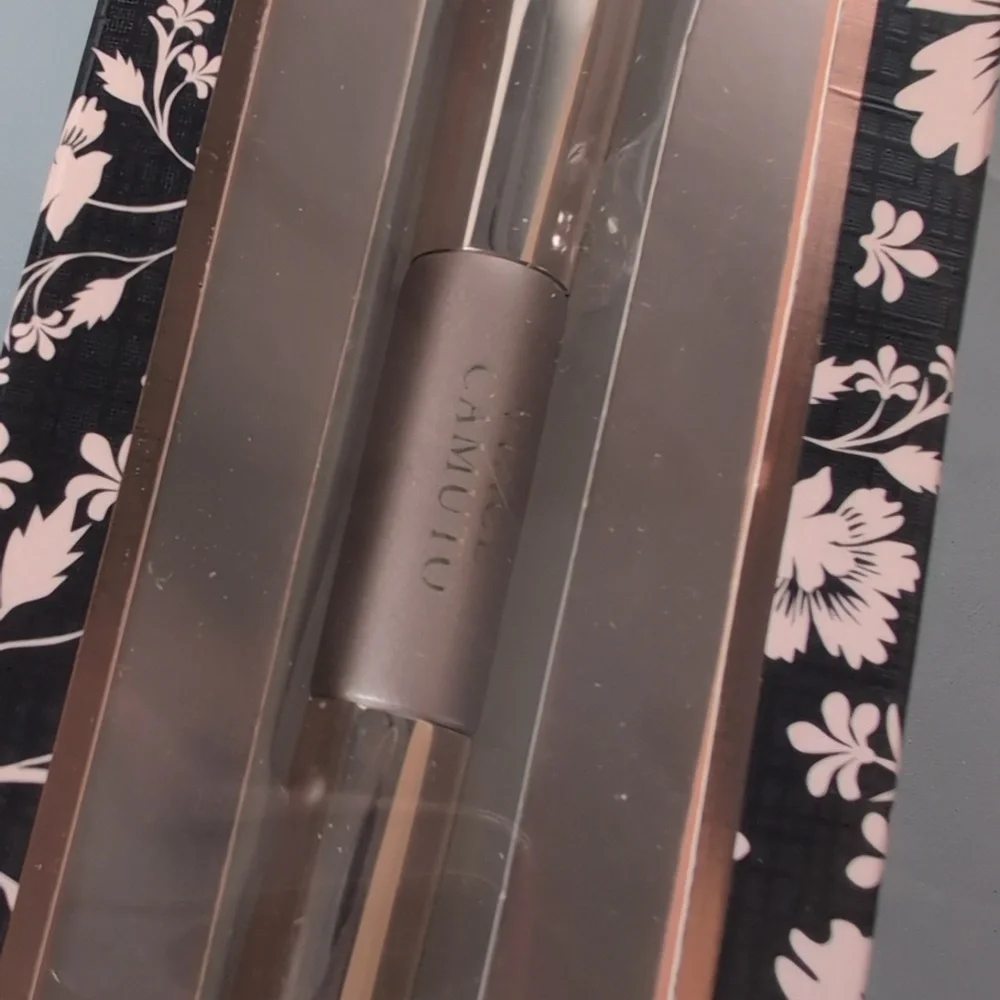Vince Camuto Luxury Beauty Collection Duo Face Brush Rose Gold Handle